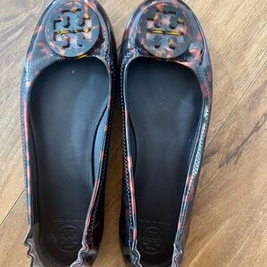 Tory Burch sz 8 Tortoiseshell Logo Minnie Ballet Flats - never worn